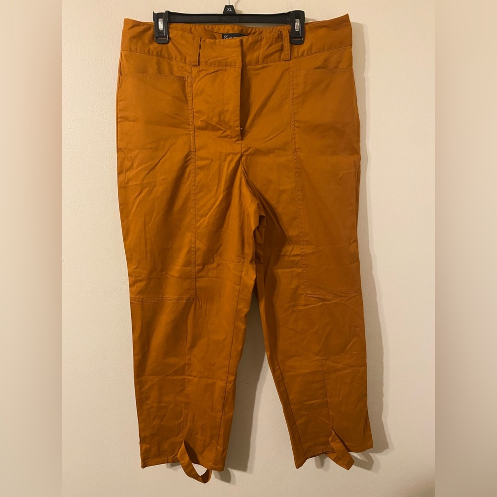 New NWT New York & Company Orange Straight Leg Stirrup Chinos Size XL 28" Inseam